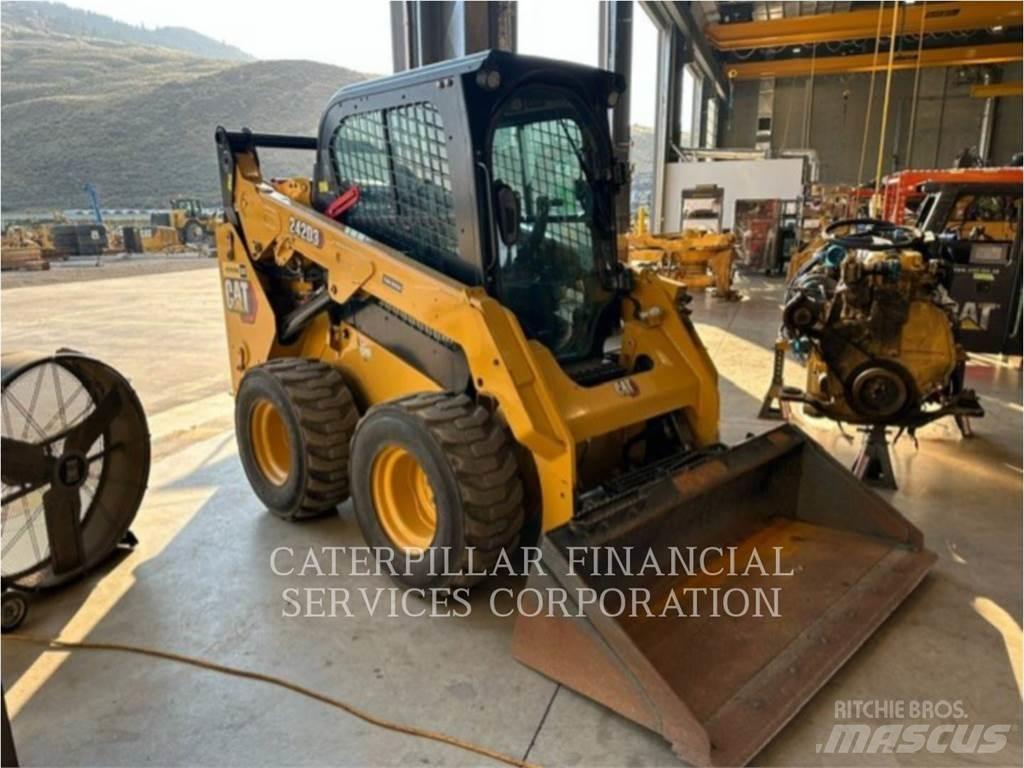 CAT 242D3 Kompaktlastere