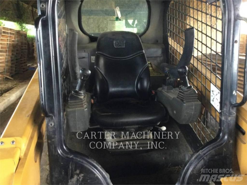 CAT 242D3 Kompaktlastere