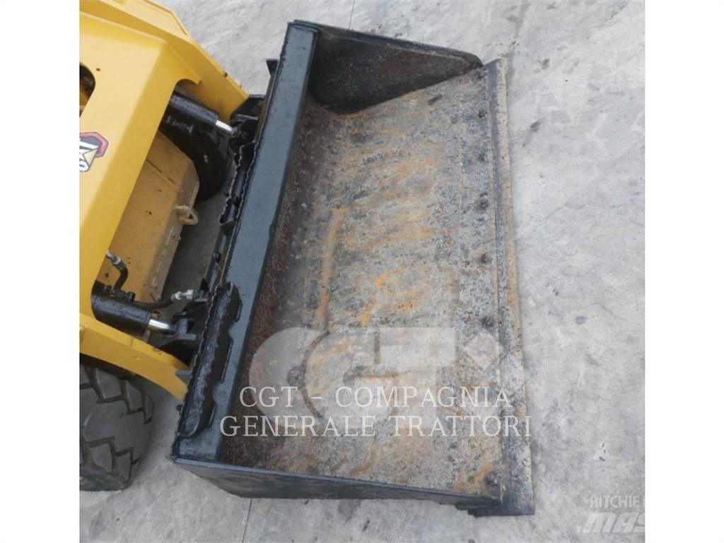 CAT 242D3 Kompaktlastere