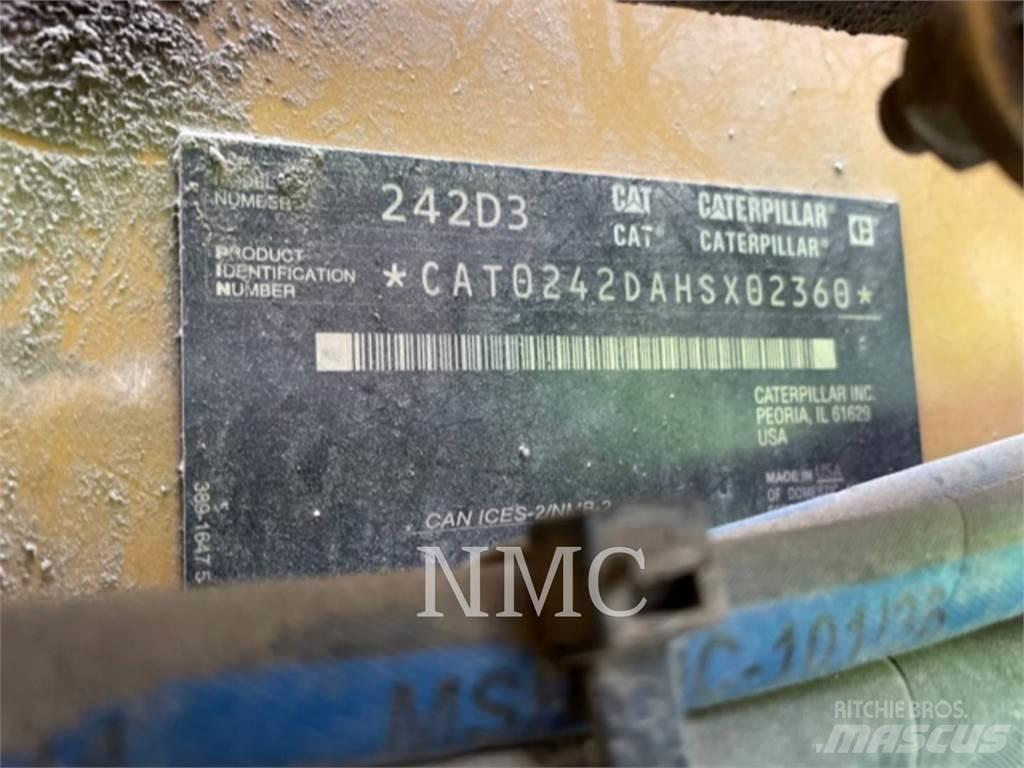 CAT 242D3 Kompaktlastere