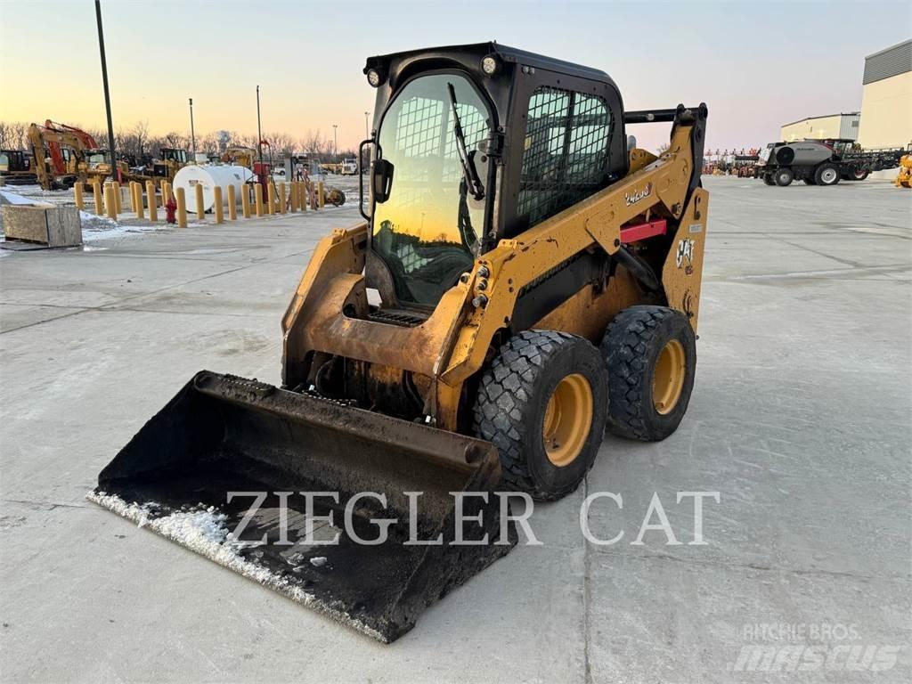 CAT 242D3 Kompaktlastere