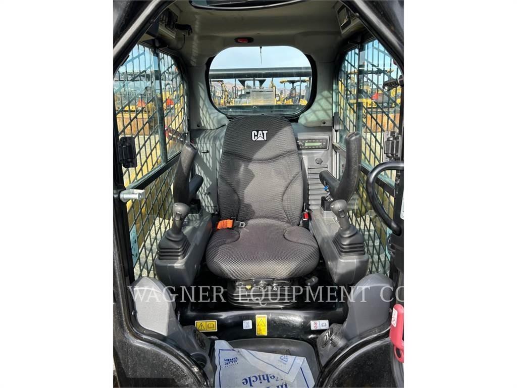 CAT 242D3 Kompaktlastere