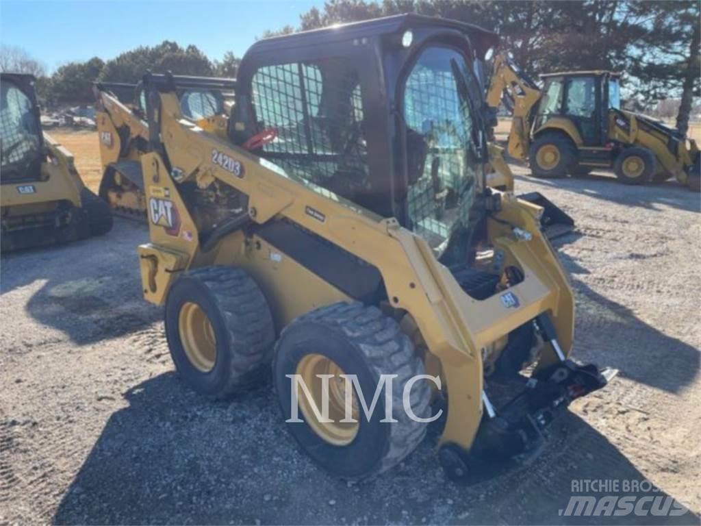 CAT 242D3 Kompaktlastere