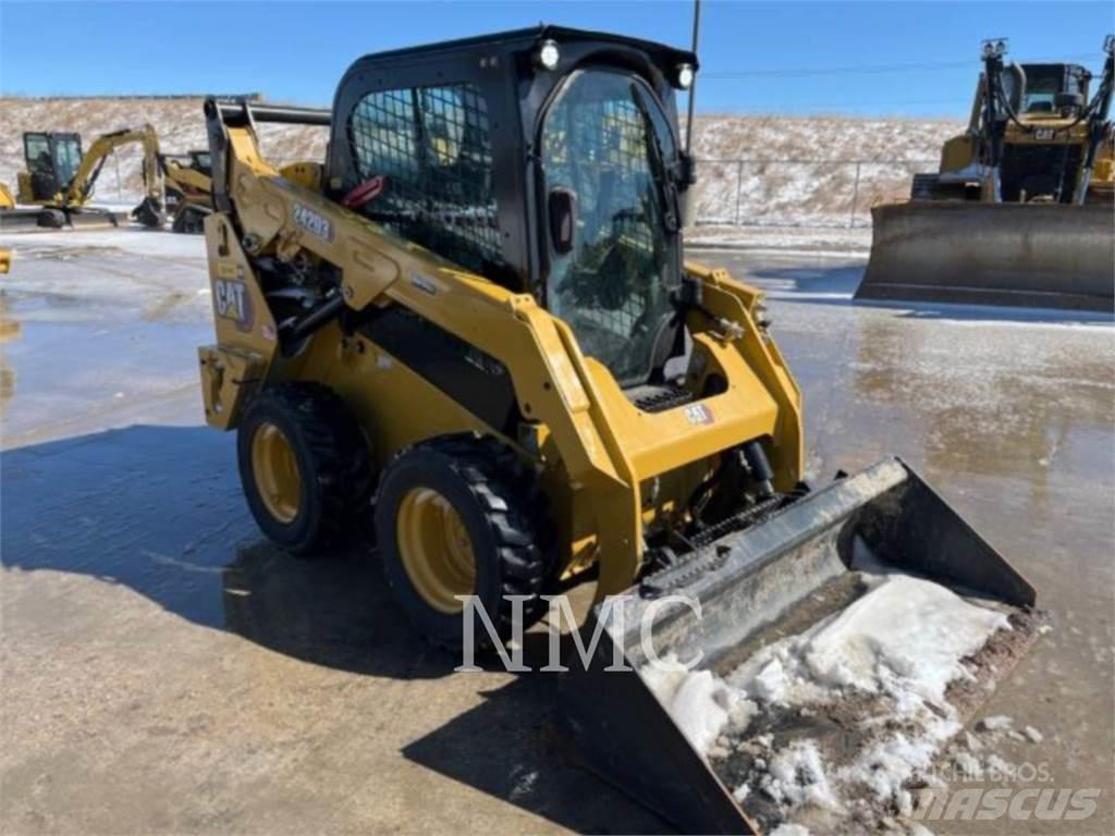 CAT 242D3 Kompaktlastere