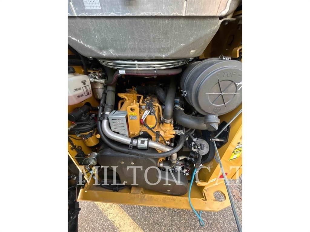 CAT 242D3 Kompaktlastere
