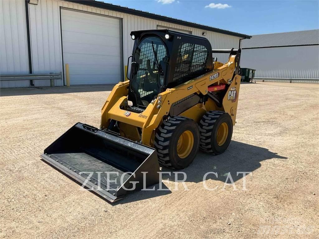 CAT 242D3 Kompaktlastere