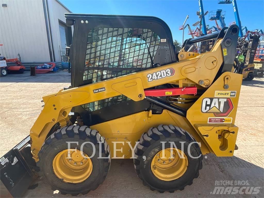 CAT 242D3 Kompaktlastere