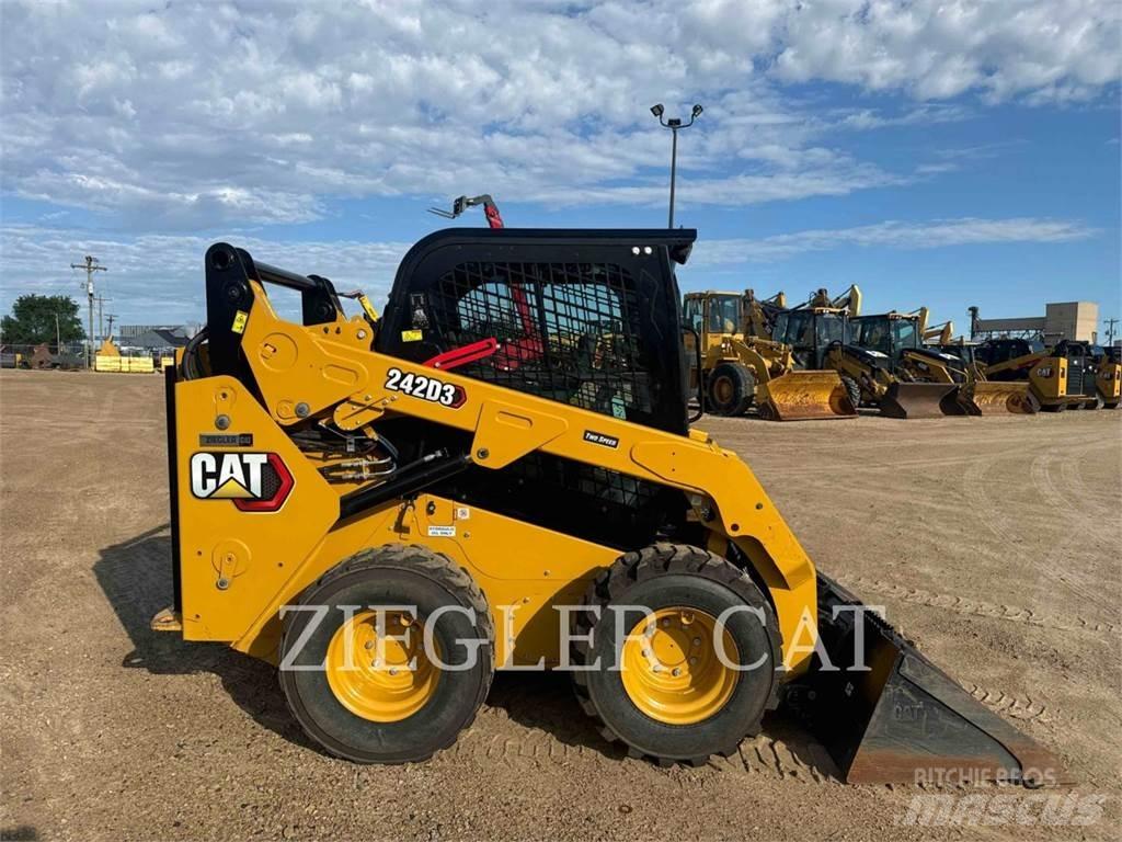 CAT 242D3 Kompaktlastere