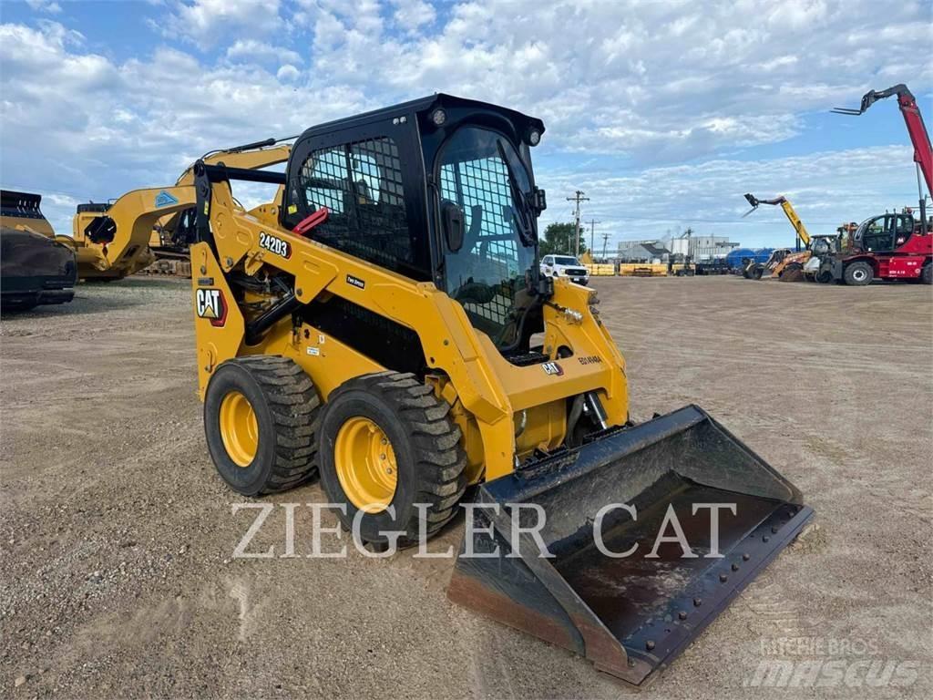 CAT 242D3 Kompaktlastere