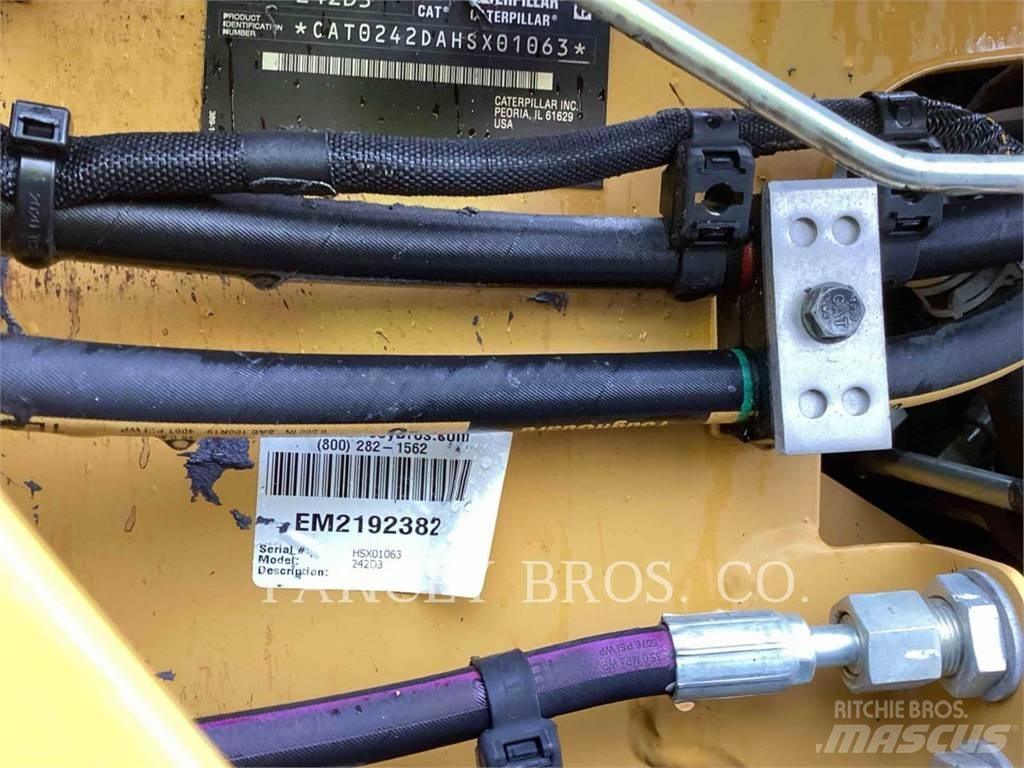 CAT 242D3 AC Kompaktlastere
