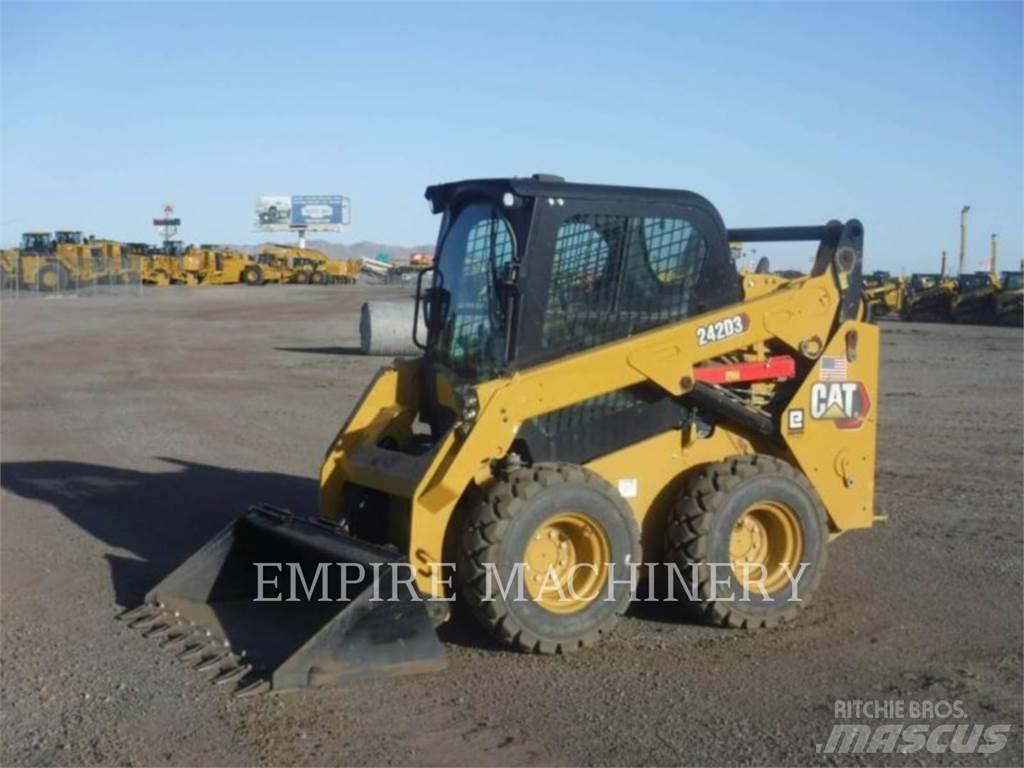CAT 242D3 CA Kompaktlastere