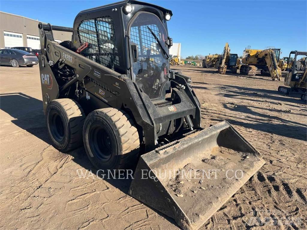 CAT 242D3 HF Kompaktlastere