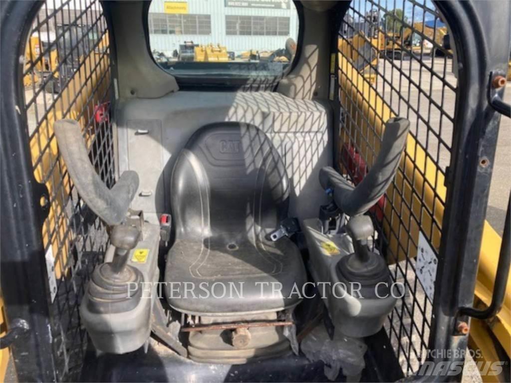 CAT 246D Kompaktlastere