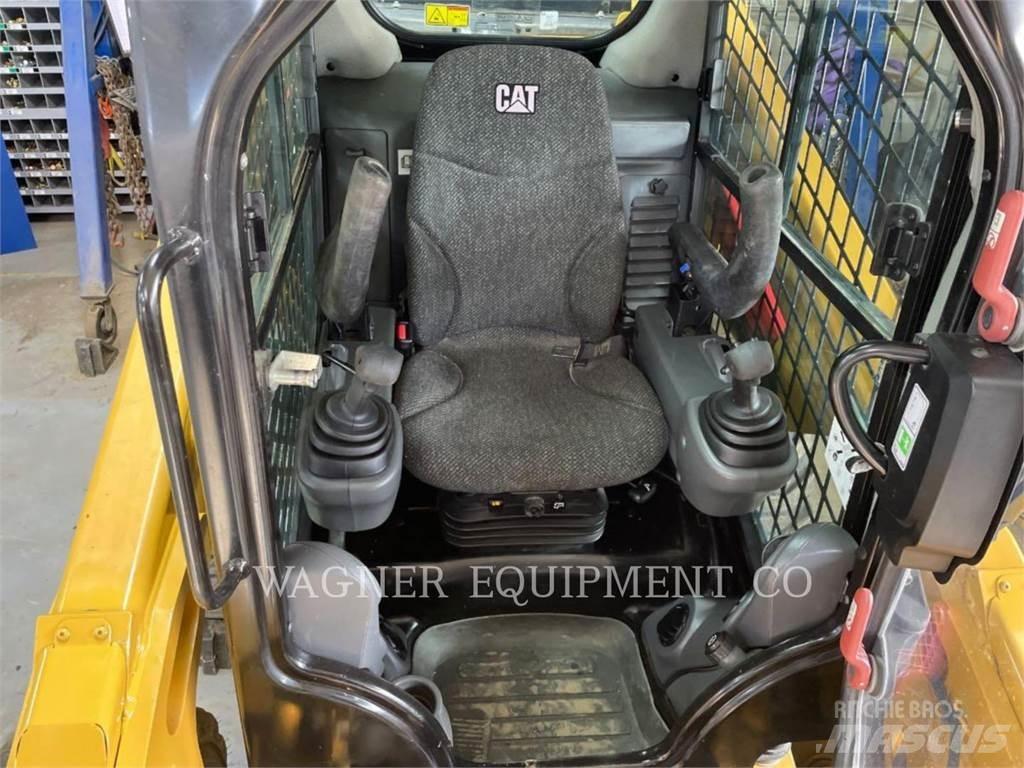 CAT 246D Kompaktlastere