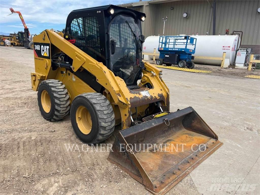 CAT 246D HF Kompaktlastere