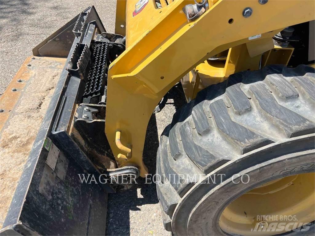 CAT 246D3 Kompaktlastere