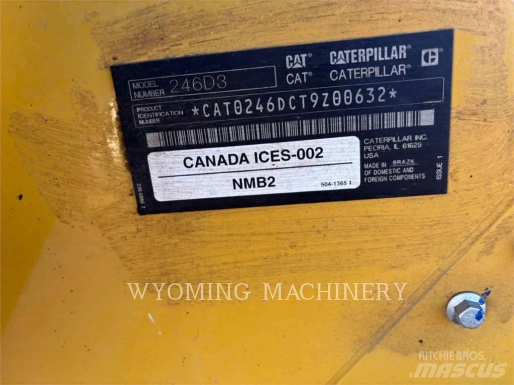 CAT 246D3 Kompaktlastere