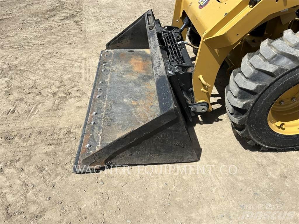 CAT 246D3 Kompaktlastere