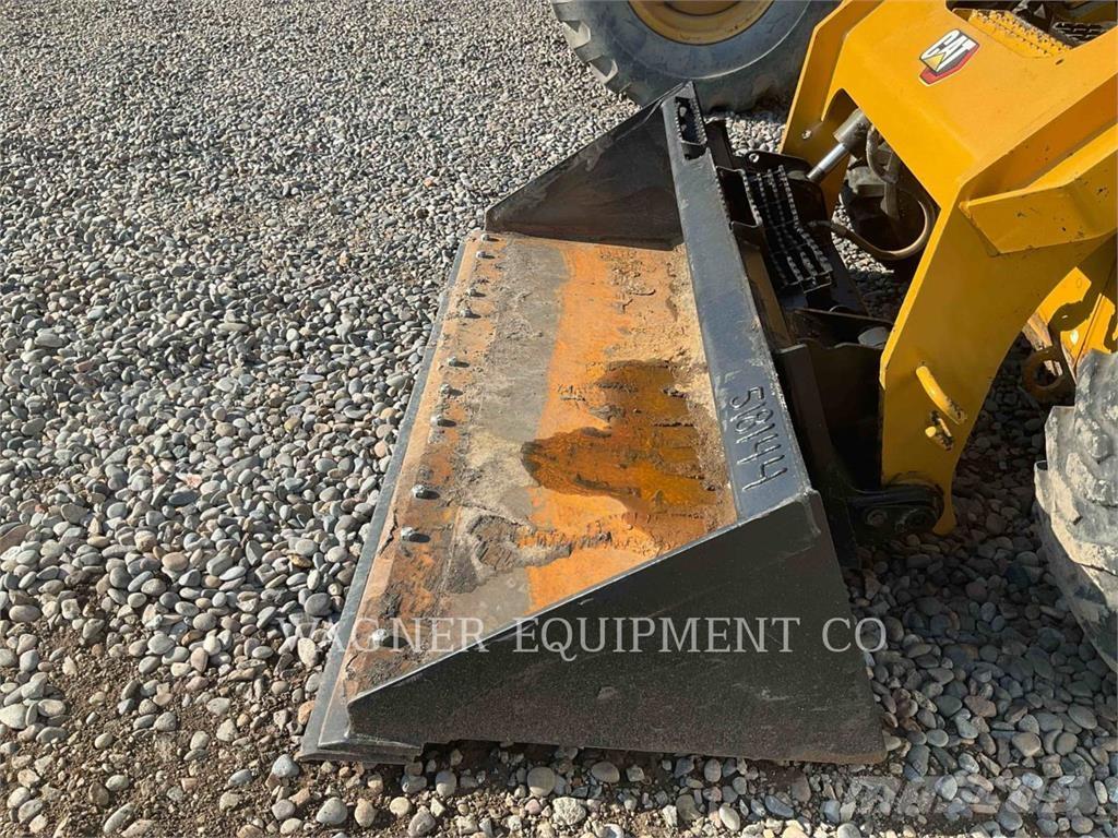 CAT 246D3 Kompaktlastere