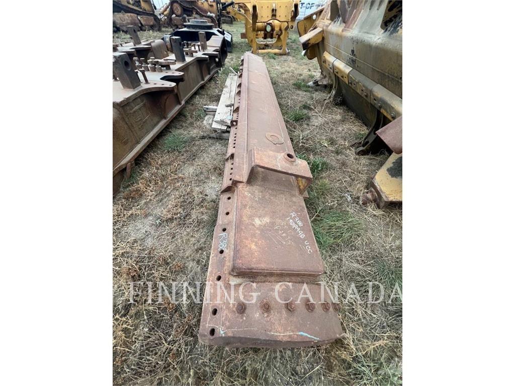 CAT 24M Kniver