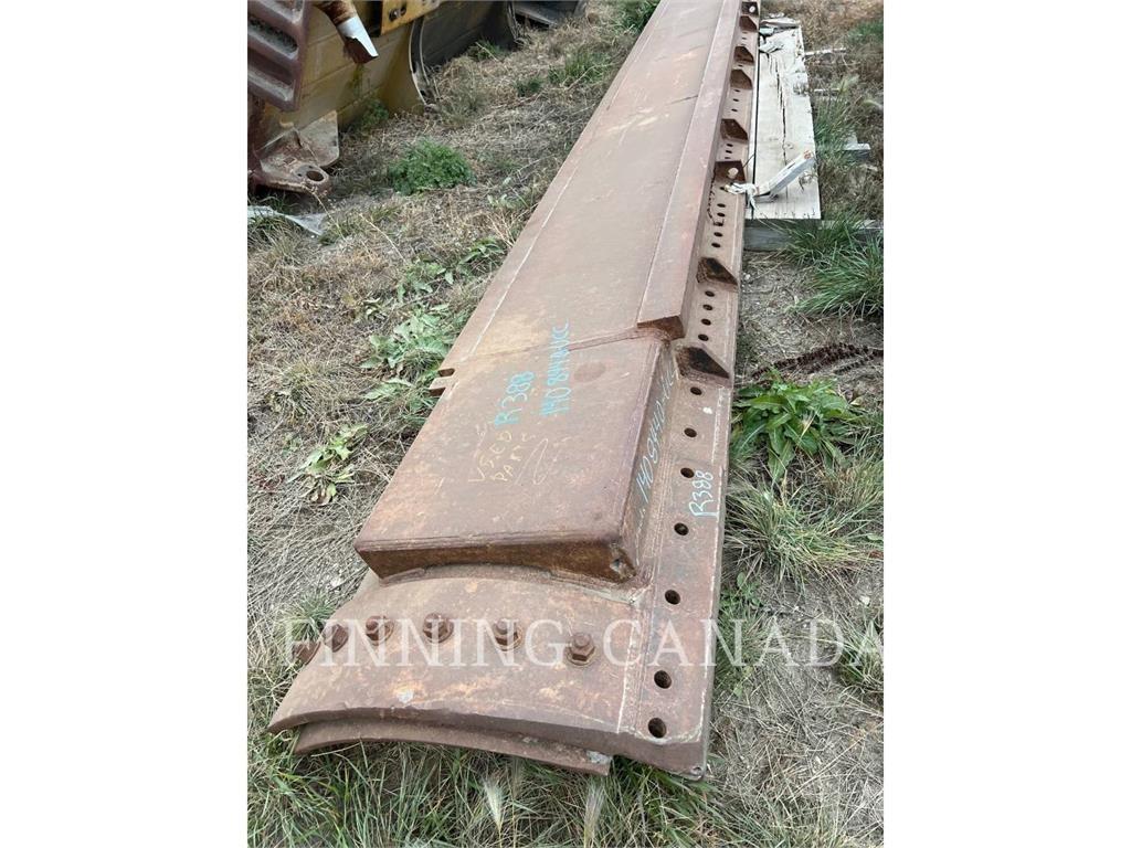 CAT 24M Kniver