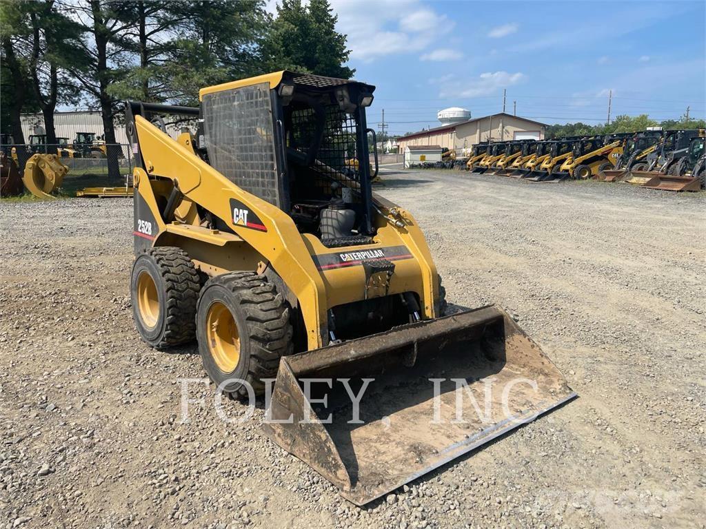CAT 252B Kompaktlastere