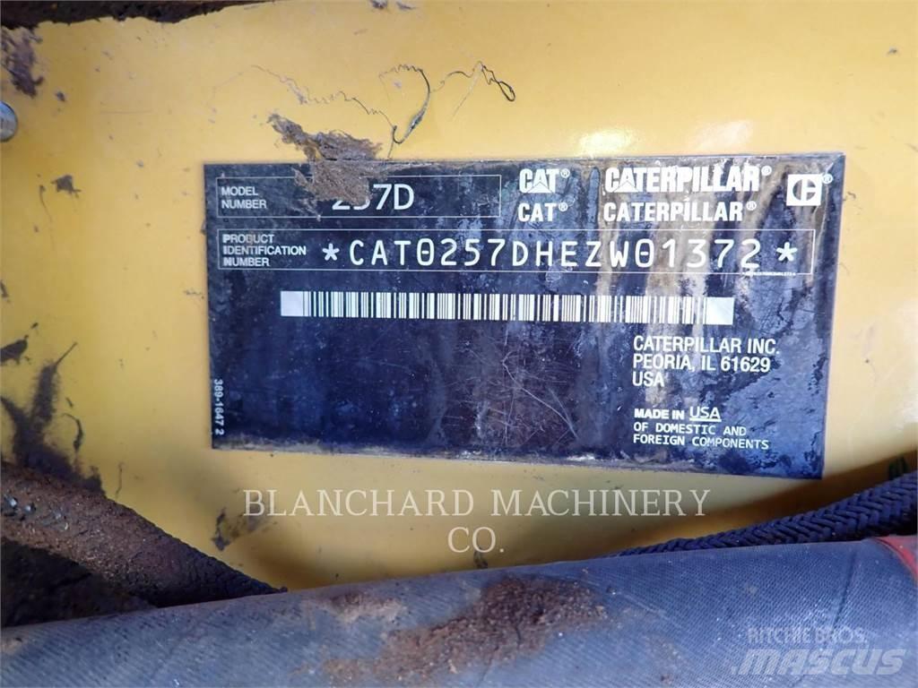 CAT 257D Beltelastere