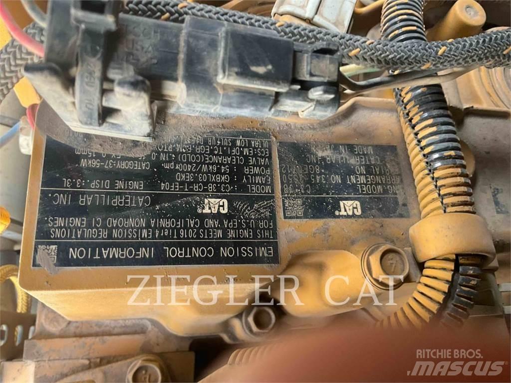CAT 257D Beltelastere