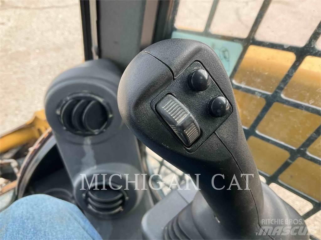 CAT 259D3 Beltelastere
