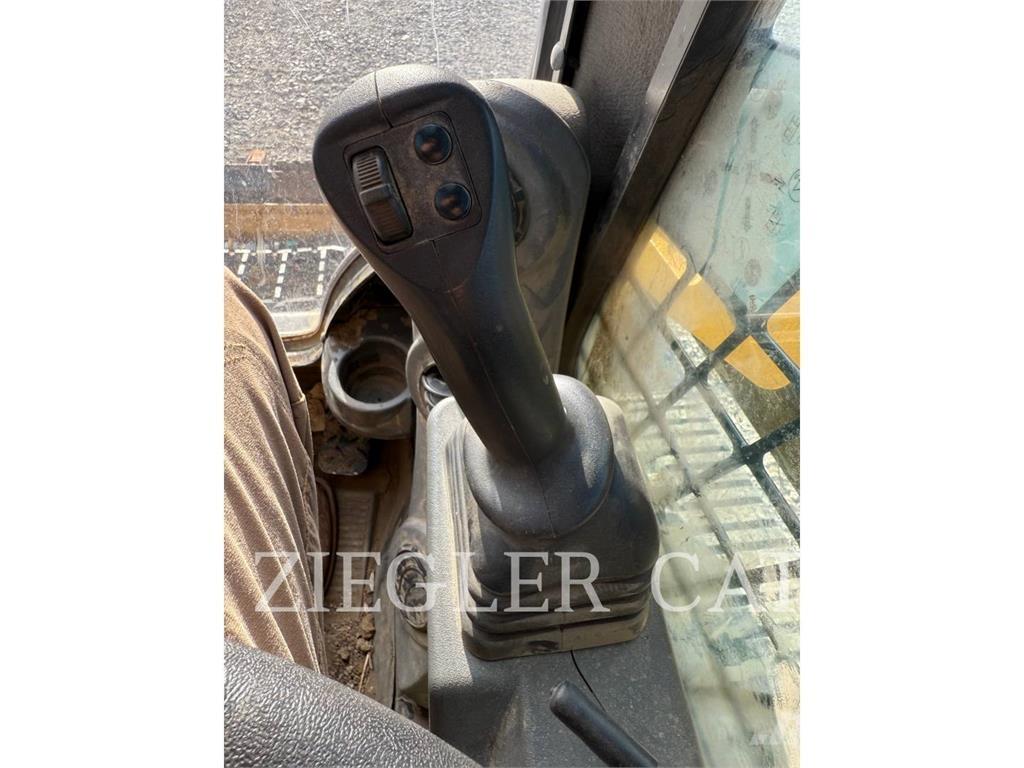 CAT 259D3 Beltelastere