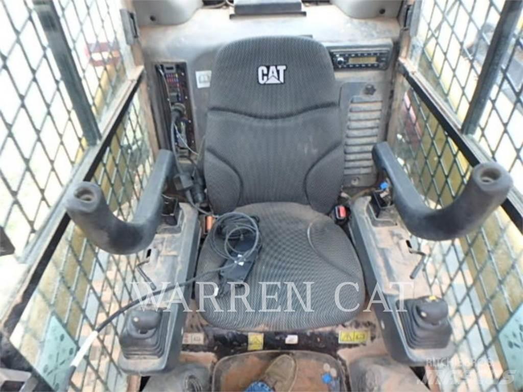 CAT 259D3 C3H2 Beltelastere