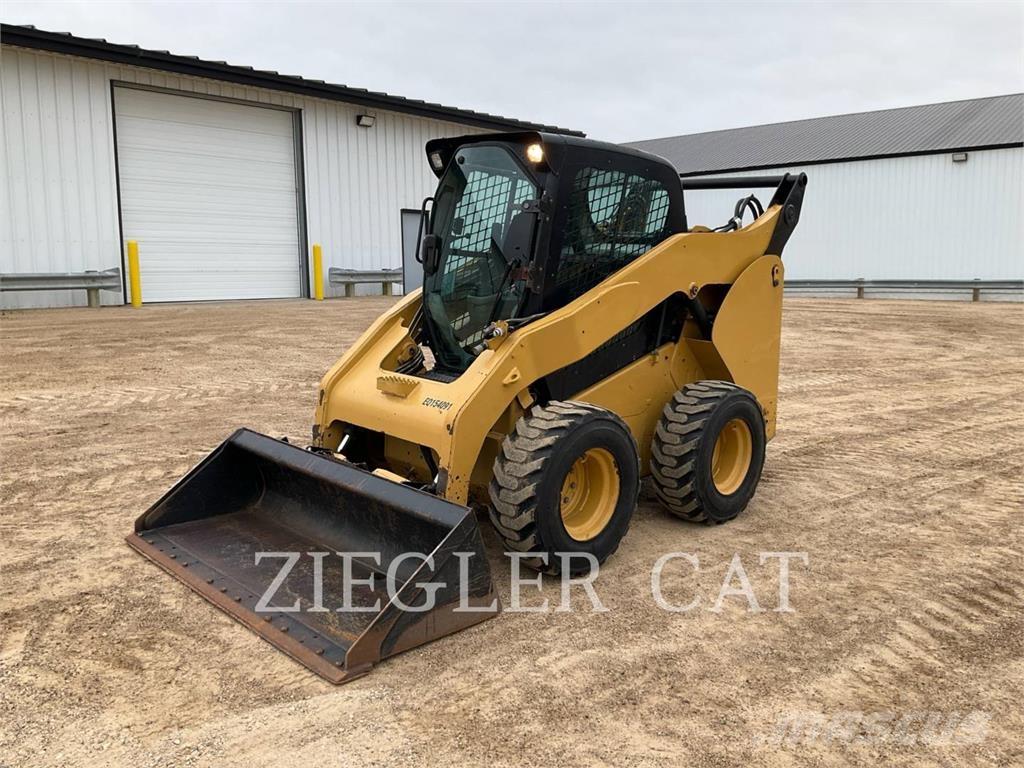 CAT 262C Kompaktlastere