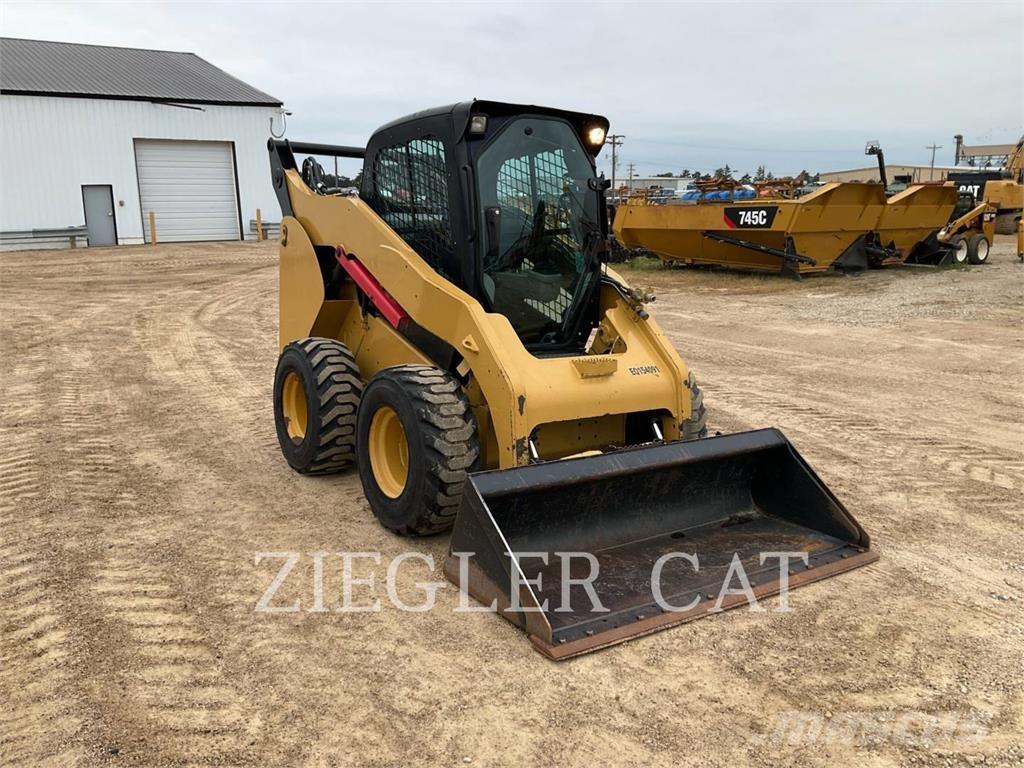 CAT 262C Kompaktlastere