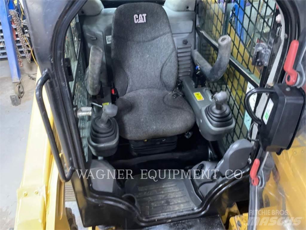 CAT 262D Kompaktlastere