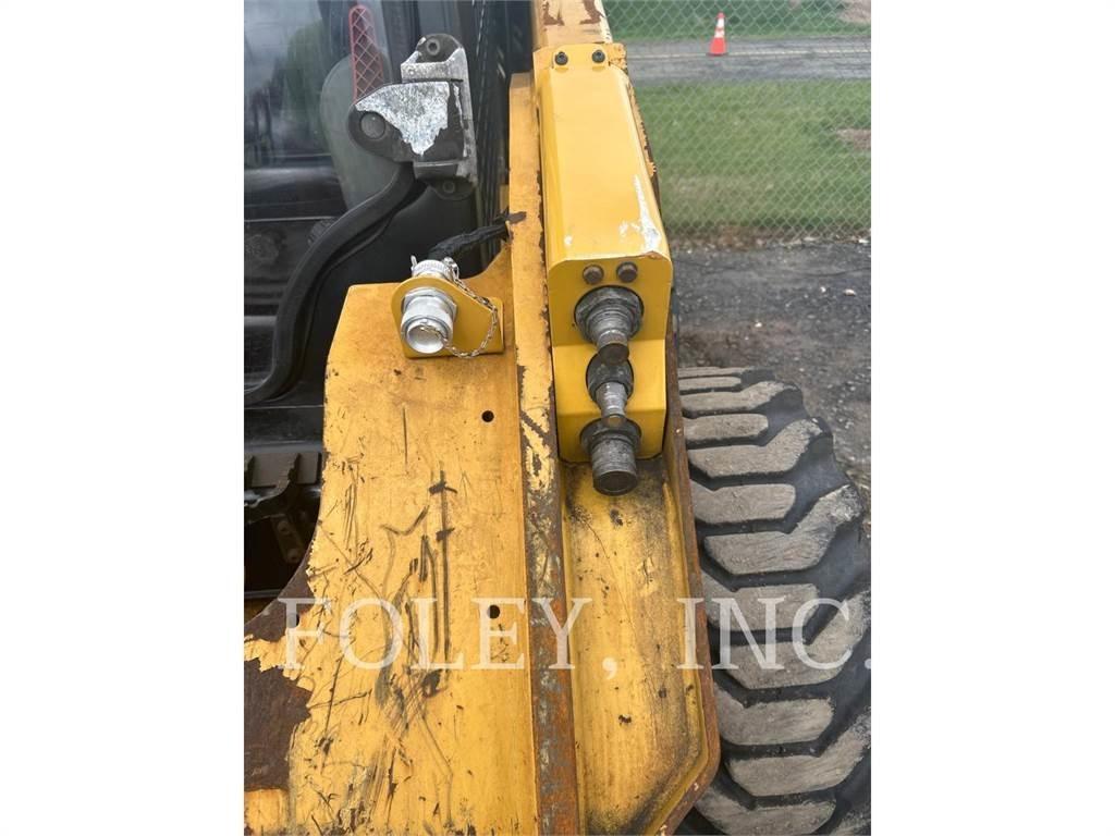 CAT 262D Kompaktlastere