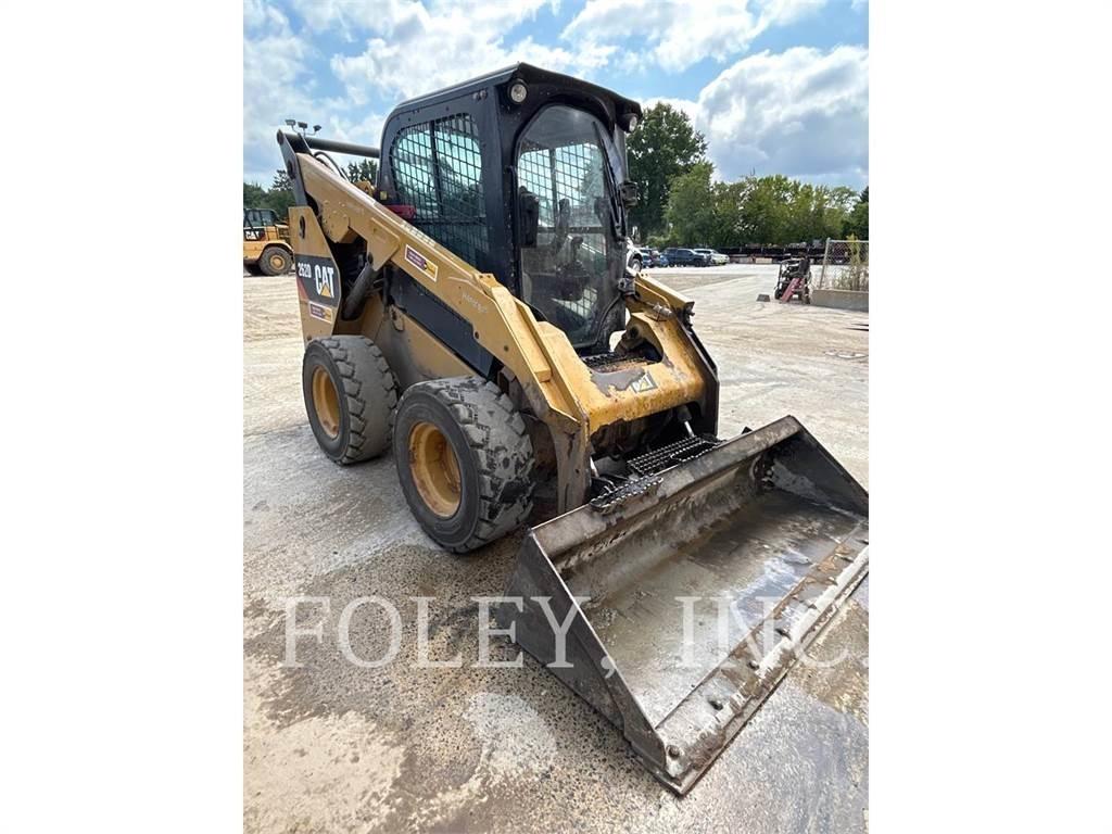 CAT 262D Kompaktlastere