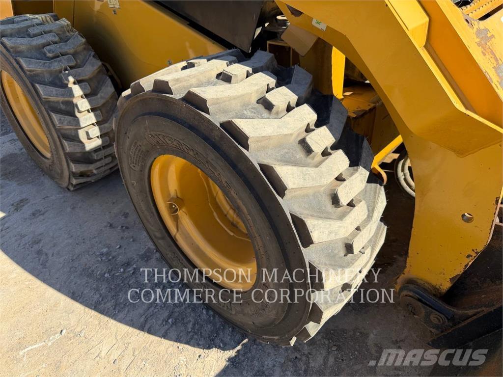 CAT 262D Kompaktlastere