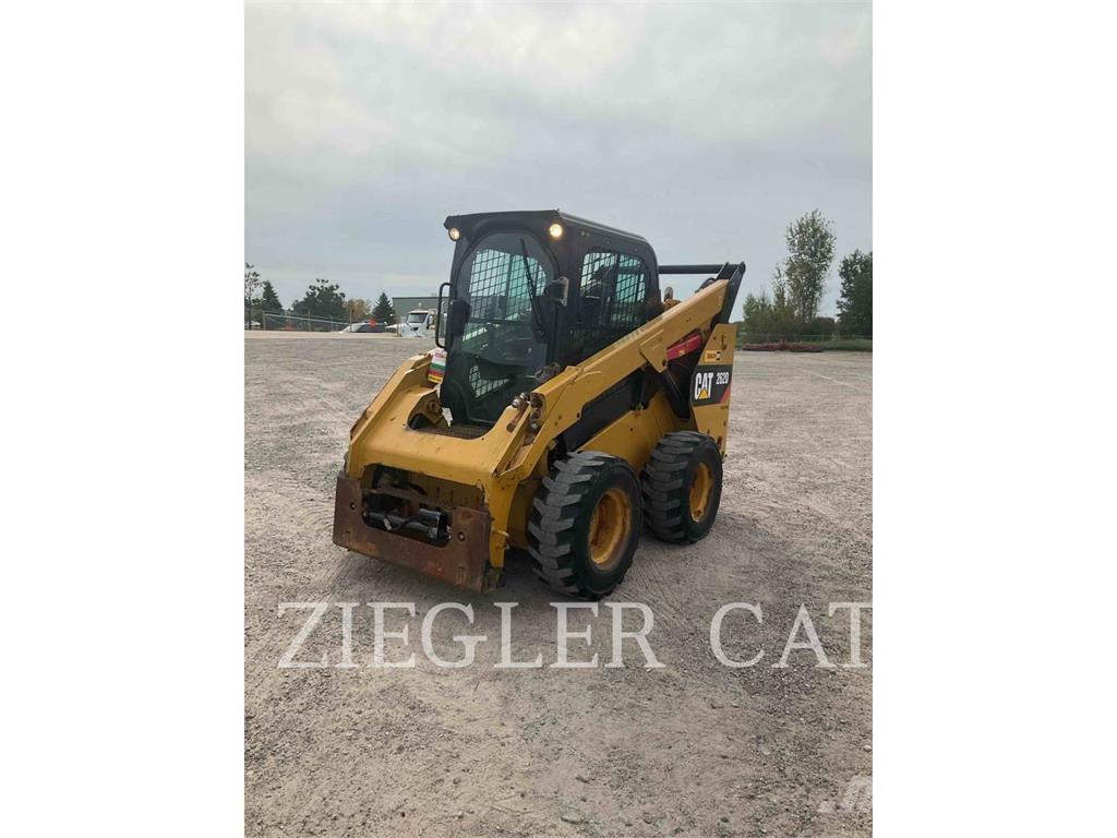 CAT 262D Kompaktlastere