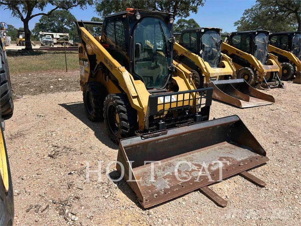 CAT 262D Kompaktlastere