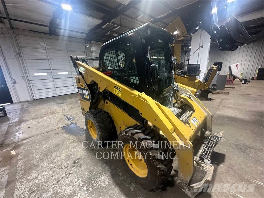 CAT 262D ACHF Kompaktlastere