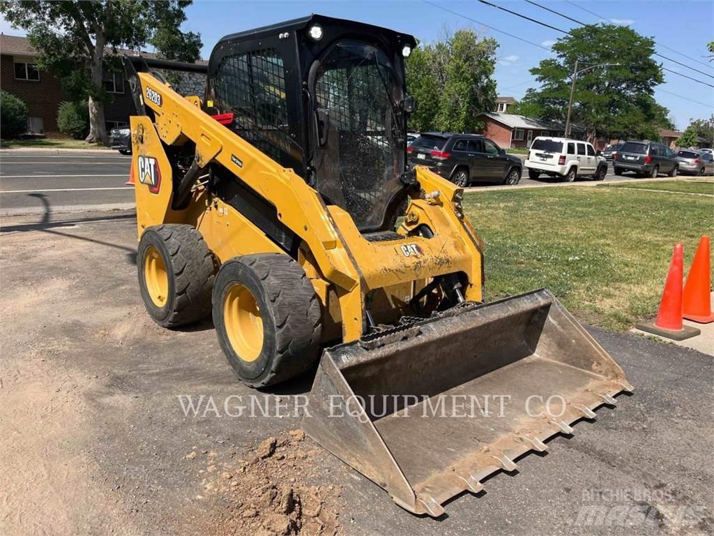 CAT 262D3 Kompaktlastere