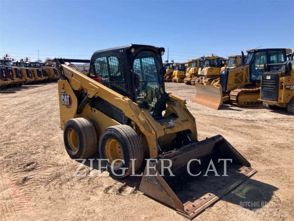 CAT 262D3 Kompaktlastere