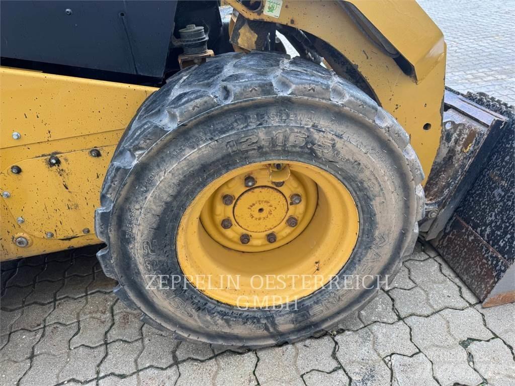 CAT 262D3 Kompaktlastere