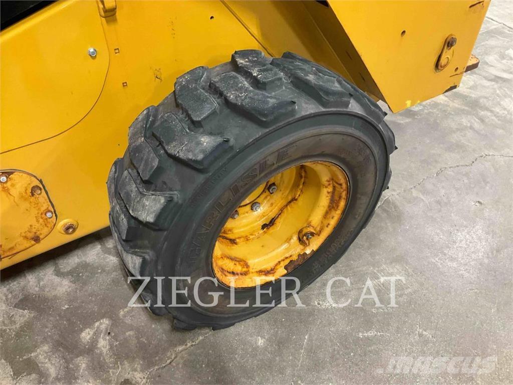 CAT 262D3 Kompaktlastere