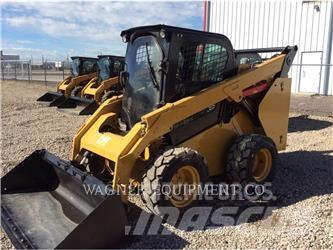 CAT 272D Kompaktlastere