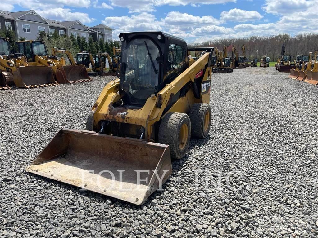 CAT 272D Kompaktlastere