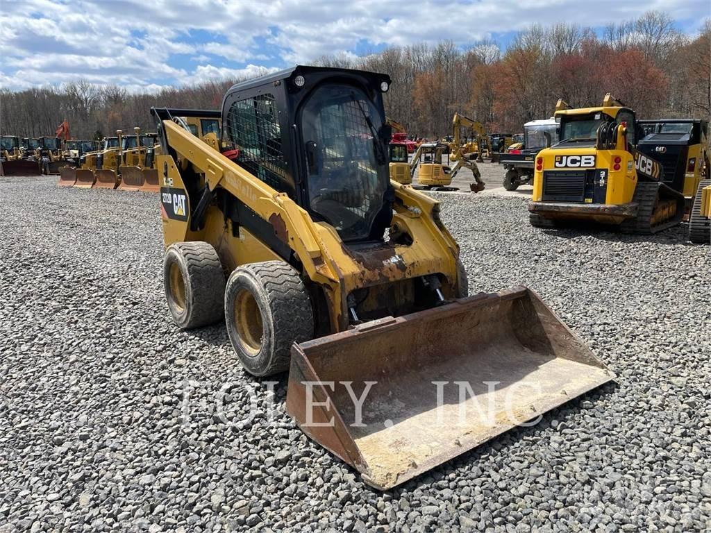 CAT 272D Kompaktlastere