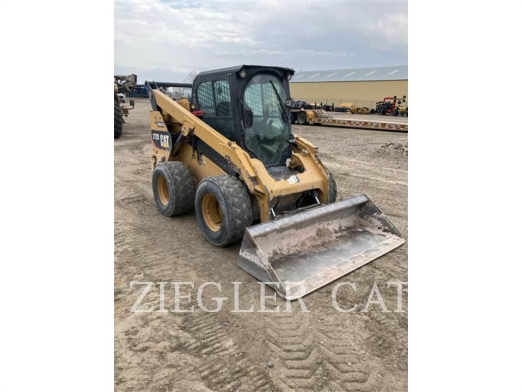 CAT 272D Kompaktlastere
