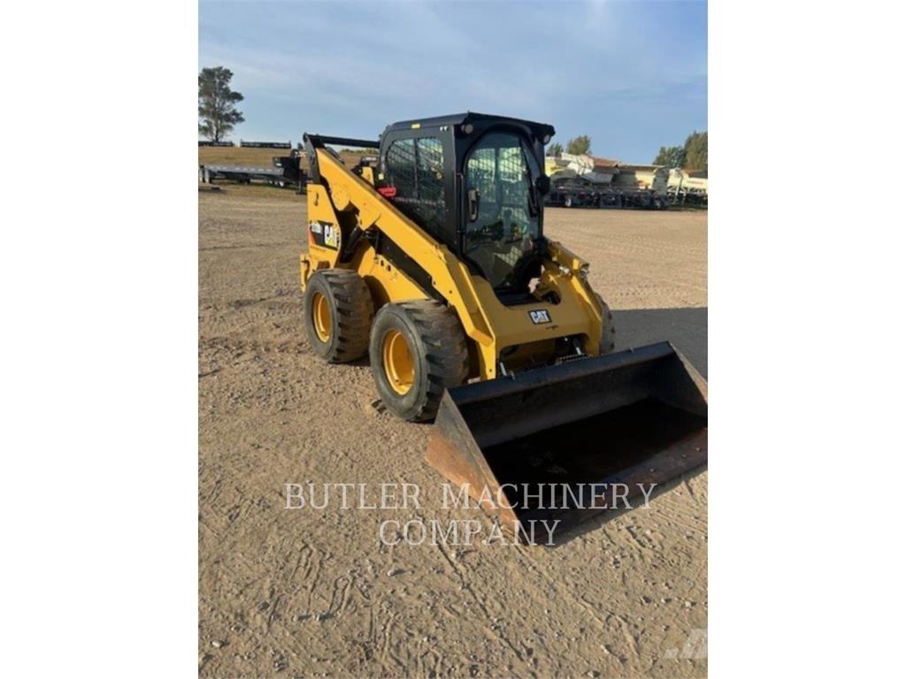 CAT 272D Kompaktlastere