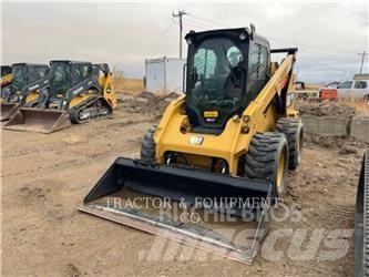 CAT 272D2 Kompaktlastere